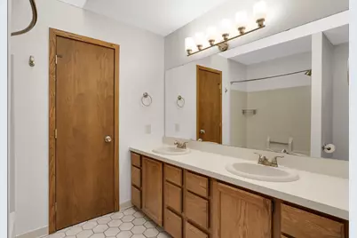 2064 Pin Oak Drive, Eagan, MN 55122 - Photo 18