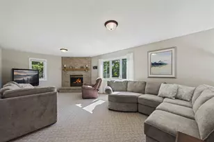 9024 Regent Pkwy, Brooklyn Park, MN 55443 - Photo 4