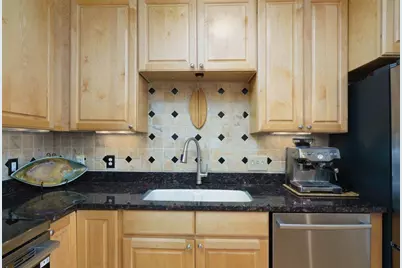 284 Spring Street #305, Saint Paul, MN 55102 - Photo 8