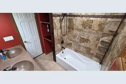 102 Shorewood Drive, International Falls, MN 56649 - Photo 8