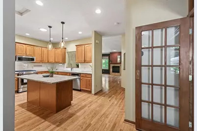 370 Mendota Road W, West Saint Paul, MN 55118 - Photo 12