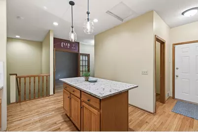 370 Mendota Road W, West Saint Paul, MN 55118 - Photo 16