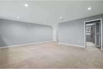 953 Wilson Avenue, Saint Paul, MN 55106 - Photo 18