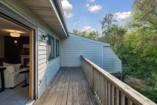 8948 Neill Lake Rd, Eden Prairie, MN 55347 - Photo 32