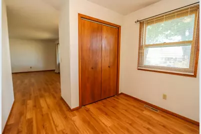109 Burg Avenue, Nicollet, MN 56074 - Photo 12