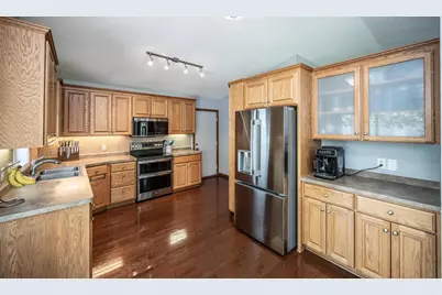 14512 Hollow Park Court, Burnsville, MN 55306 - Photo 8