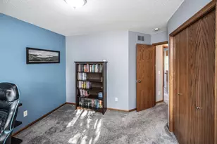 14512 Hollow Park Ct, Burnsville, MN 55306 - Photo 20