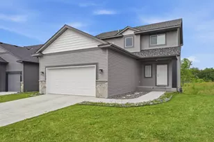 977 45th Ave NE, Saint Cloud, MN 56304 - Photo 2
