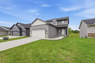 977 45th Ave NE, Saint Cloud, MN 56304 - Photo 1