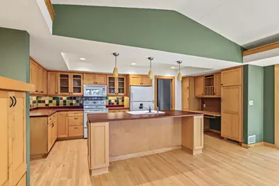 7220 W Shore Drive, Edina, MN 55435 - Photo 4