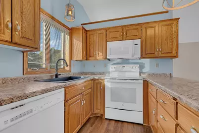 1290 4th Avenue NW, Milaca, MN 56353 - Photo 2