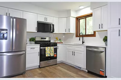 5506 Prospect Avenue, Saint Paul, MN 55110 - Photo 2