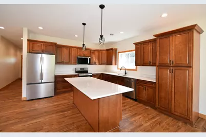 331 5th Avenue NE, Mazeppa, MN 55956 - Photo 2