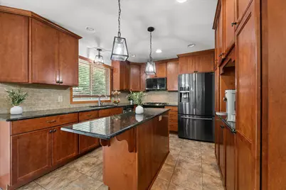 6242 Whispering Oaks Drive, Eden Prairie, MN 55346 - Photo 8