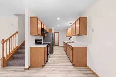 617 Grandview Way, Hudson, WI 54016 - Photo 6