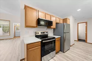 617 Grandview Way, Hudson, WI 54016 - Photo 8