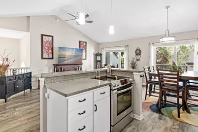 421 E Lake Street, Waconia, MN 55387 - Photo 6