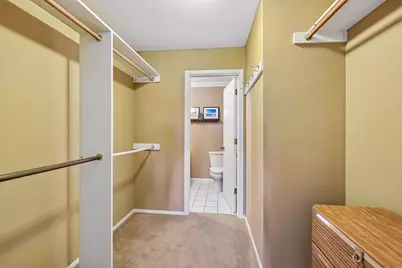 215 Barry Avenue S #217, Wayzata, MN 55391 - Photo 12