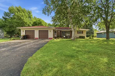 403 9th Avenue SW, Wells, MN 56097 - Photo 1