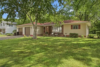 403 9th Avenue SW, Wells, MN 56097 - Photo 6