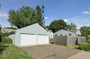 742 Idaho Ave W, Saint Paul, MN 55117 - Photo 32