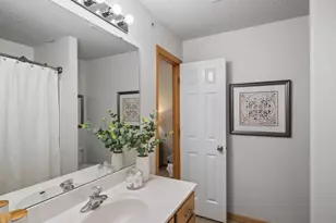 4980 Garland Ct N, Plymouth, MN 55446 - Photo 20