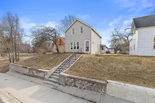 312 2nd St N, Delano, MN 55328 - Photo 2