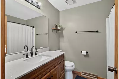 2347 Heath Avenue N, Oakdale, MN 55128 - Photo 48