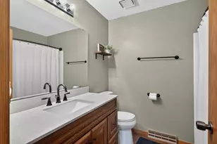 2347 Heath Ave N, Oakdale, MN 55128 - Photo 48