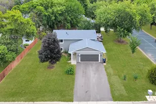 1239 Ruby Ln, Shakopee, MN 55379 - Photo 2