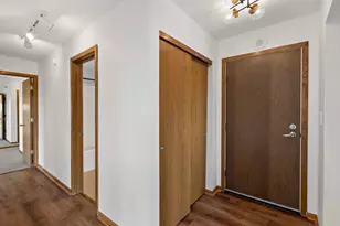 433 S 7th St, Minneapolis, MN 55415 - Photo 2