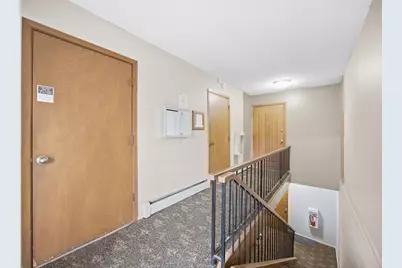 8242 Freemont Avenue S #B, Bloomington, MN 55420 - Photo 16