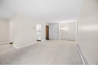 8242 Feemont Avenue S #B, Bloomington, MN 55420 - Photo 4