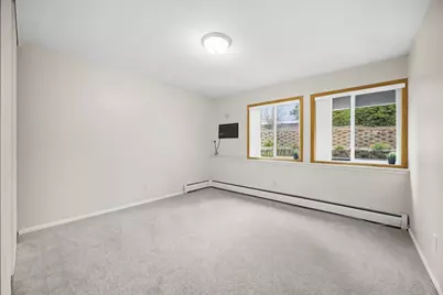 8242 Freemont Avenue S #B, Bloomington, MN 55420 - Photo 10