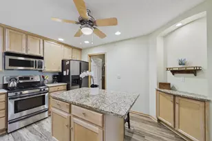 625 Wesley Commons Dr, Golden Valley, MN 55427 - Photo 12