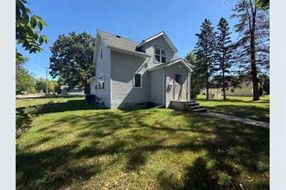 424 2nd Street NW, Mahnomen, MN 56557 - Photo 1