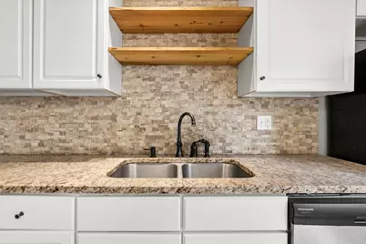 2725 Dupont Avenue S, Minneapolis, MN 55408 - Photo 4
