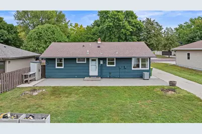 305 E 3rd Street, Minneota, MN 56264 - Photo 4