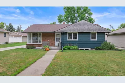 305 E 3rd Street, Minneota, MN 56264 - Photo 2
