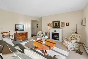 4370 Brookside Ct, Edina, MN 55436 - Photo 8