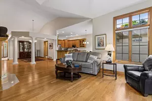 10162 Chestnut Cir N, Brooklyn Park, MN 55443 - Photo 8