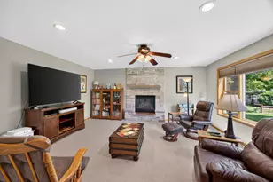 1008 Golfers Ct SE, Rochester, MN 55904 - Photo 12