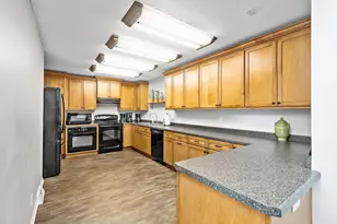 6304 Red Fox Ln, Edina, MN 55436 - Photo 38