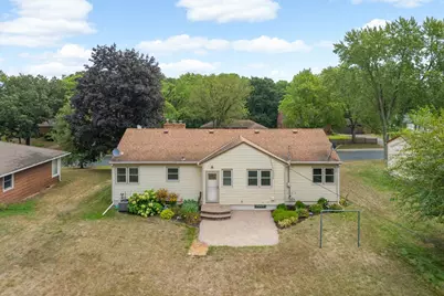 4057 Hampshire Avenue N, Crystal, MN 55427 - Photo 2