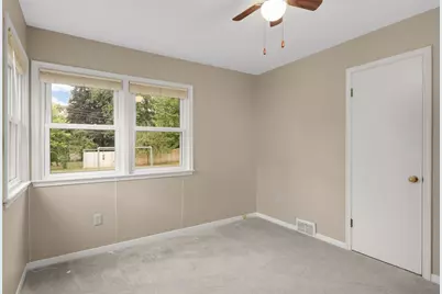 4057 Hampshire Avenue N, Crystal, MN 55427 - Photo 14