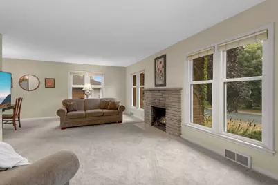 4057 Hampshire Avenue N, Crystal, MN 55427 - Photo 4