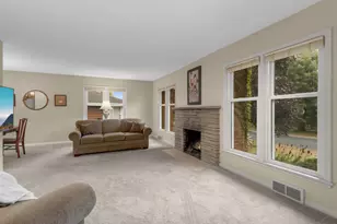 4057 Hampshire Ave N, Crystal, MN 55427 - Photo 4