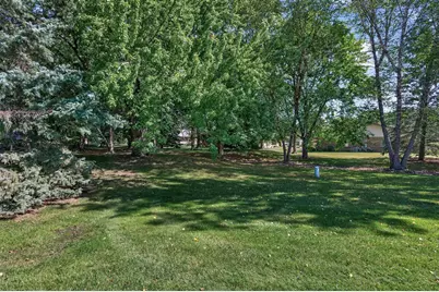 2813 Robinwood Way, Woodbury, MN 55125 - Photo 30