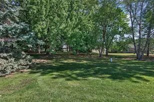 2813 Robinwood Way, Woodbury, MN 55125 - Photo 30