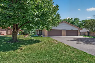 2813 Robinwood Way, Woodbury, MN 55125 - Photo 1